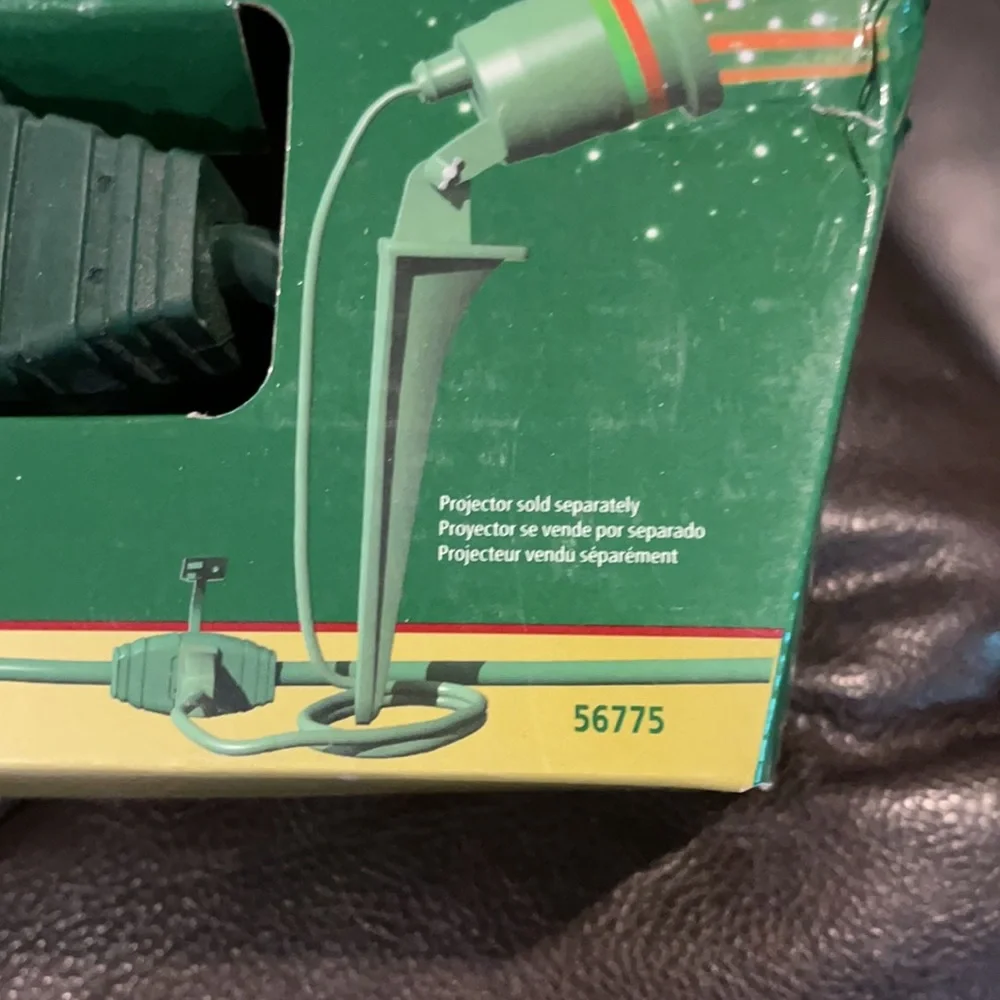 Extension Cord with multiple plugs Stanley Landscaping projector extension Cord - Picture 2 of 7